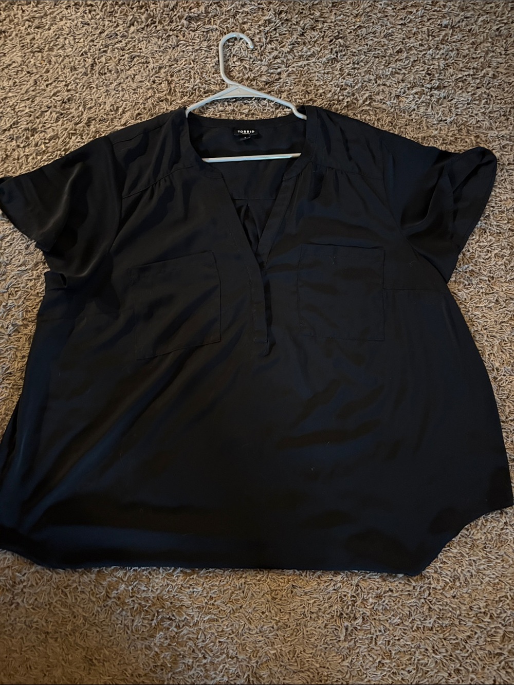 Torrid Harper Blouse Black Split Neck Pocketed Tunic Shirt Plus Size 3x - Picture 3 of 5